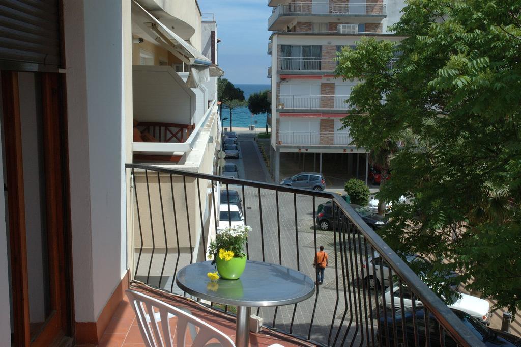 Hostal La Marina Castell-Platja d’Aro Exterior foto