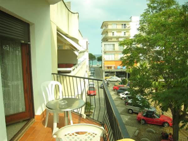 Hostal La Marina Castell-Platja d’Aro Exterior foto